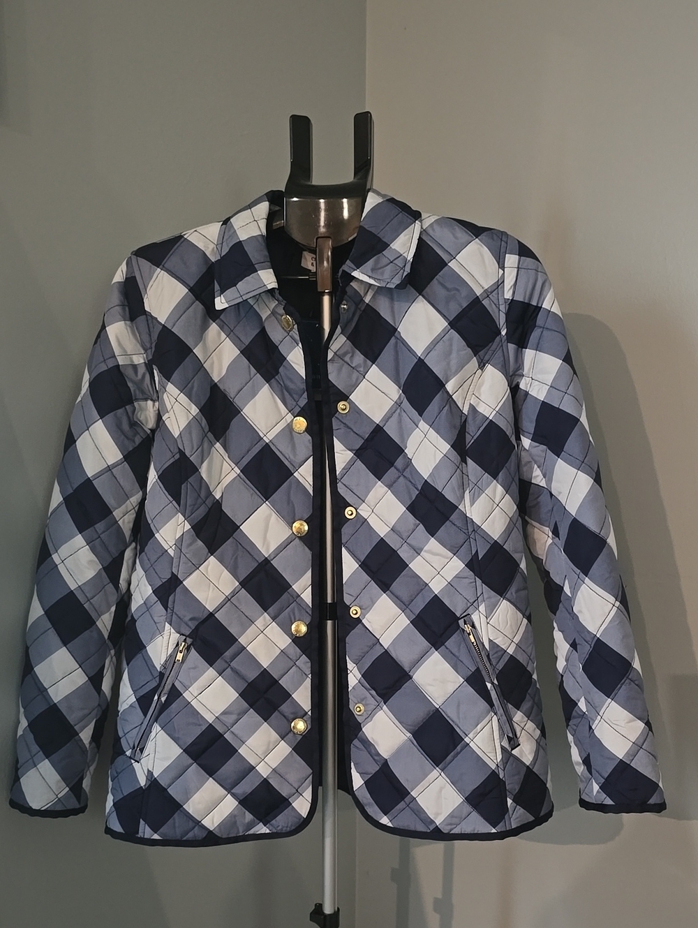 Crown & ivy Quilted Plaid Blue And White Jacket Size SMALL